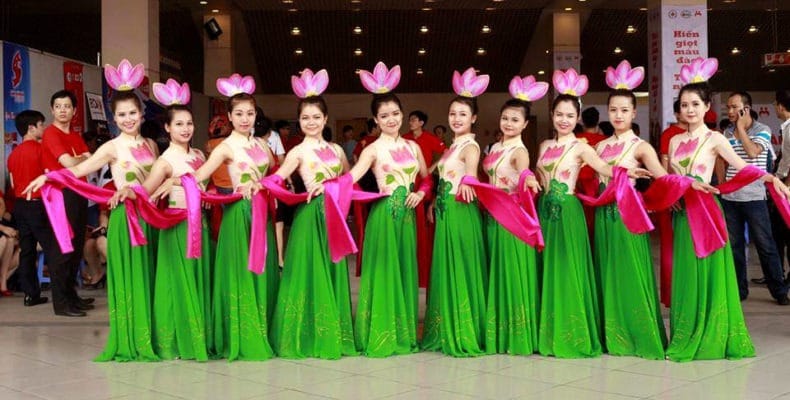 Cung cấp trang phục và đạo cụ biểu diễn ở TPHCM tại KidStars TPHCM